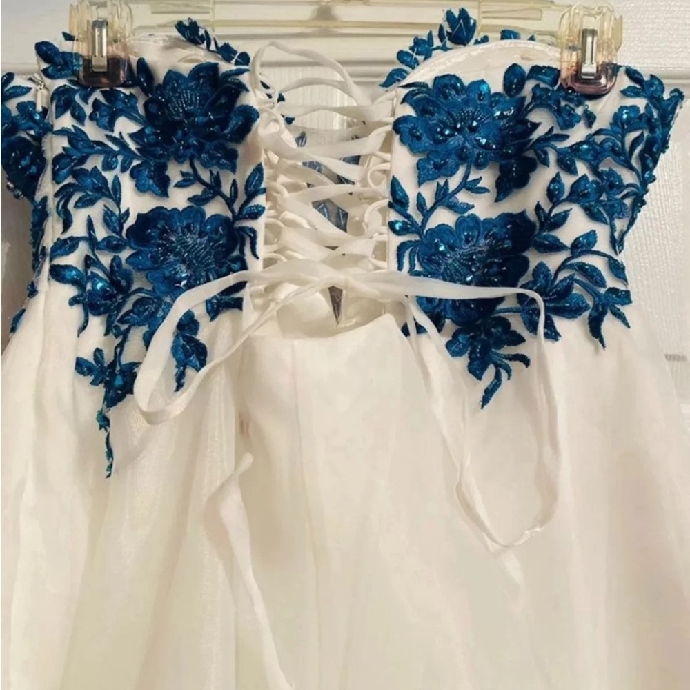 Prom Dress - Picture 4 of 6